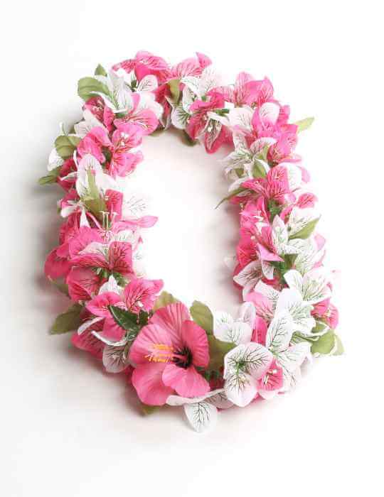 ARE THERE ANY RULES FOR WEARING A LEI? - Shaka Time Hawaii