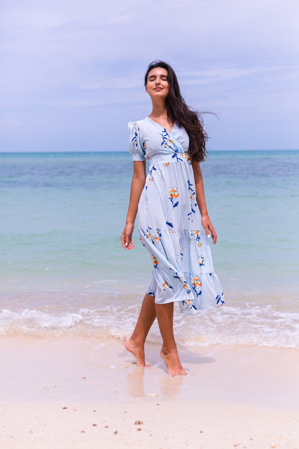 What’s the Difference Between a Muʻumuʻu and a Hawaiian Maxi Dress?